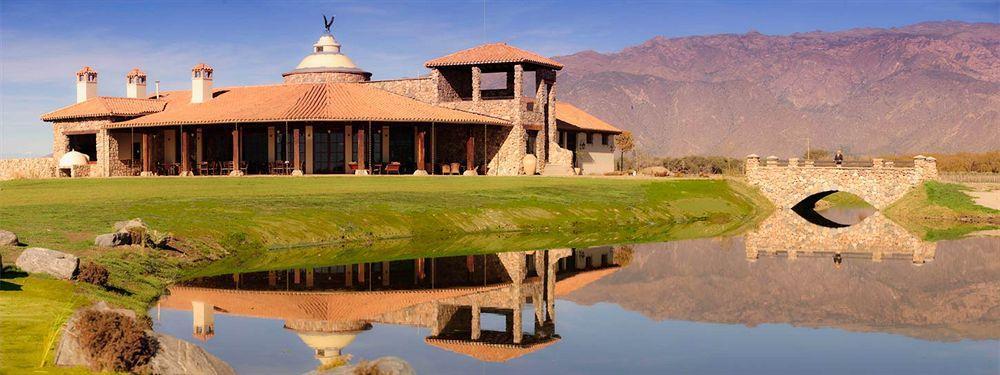 Hotel Grace Cafayate Extérieur photo Club de Golf El Comahue